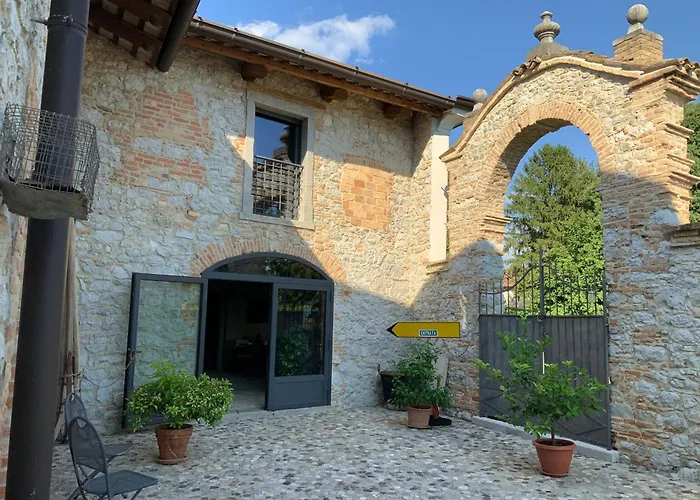 Borgo Palazzo Steffaneo Bed & Breakfast